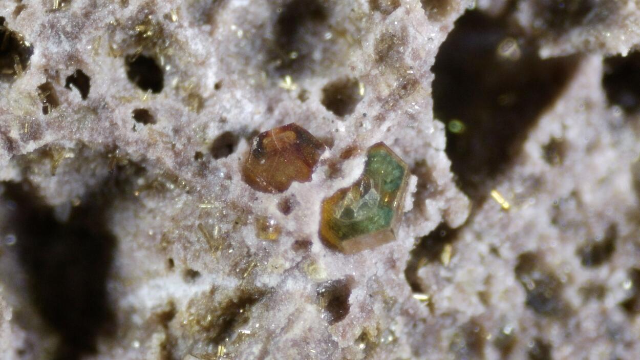 Chayesite & Roedderite