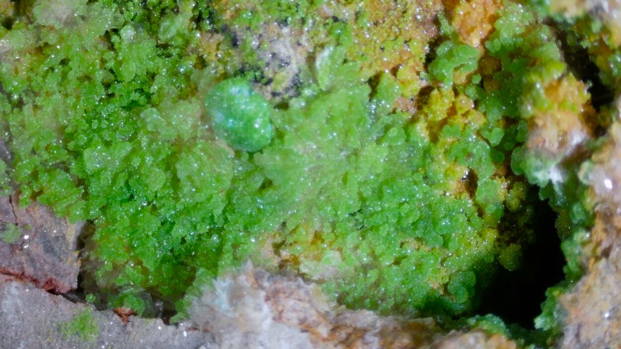 Duftite Hemimorphite