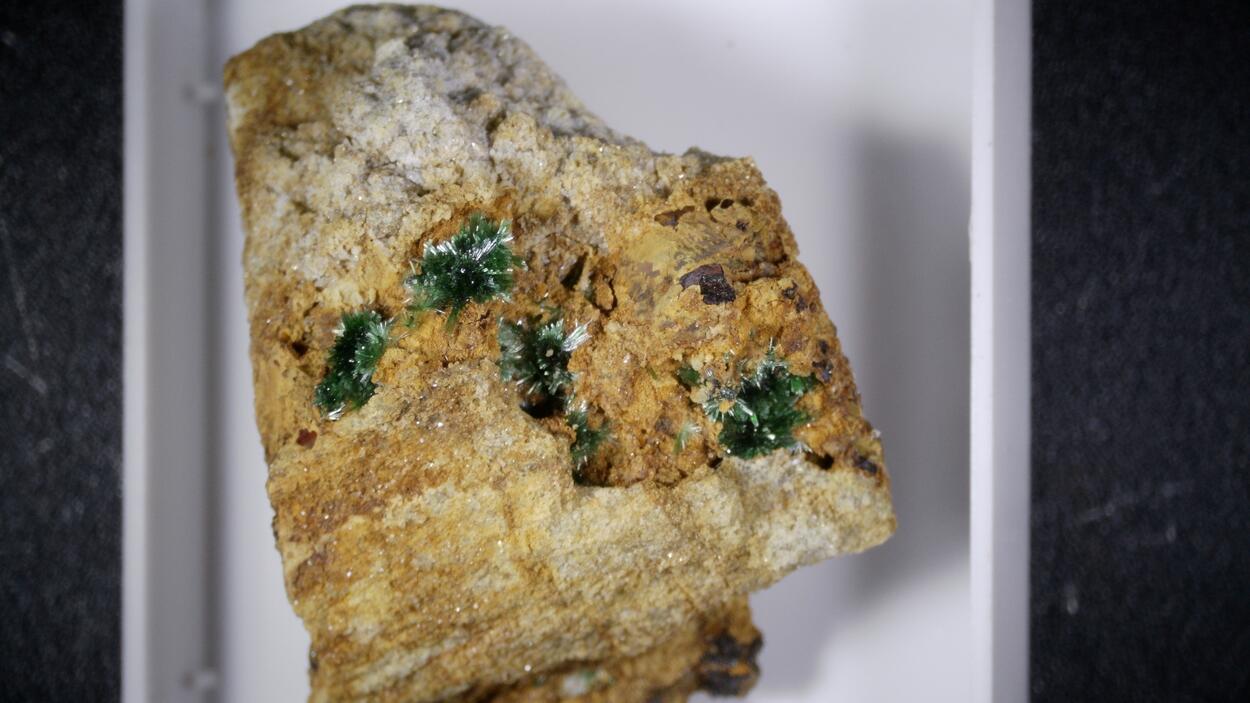 Olivenite
