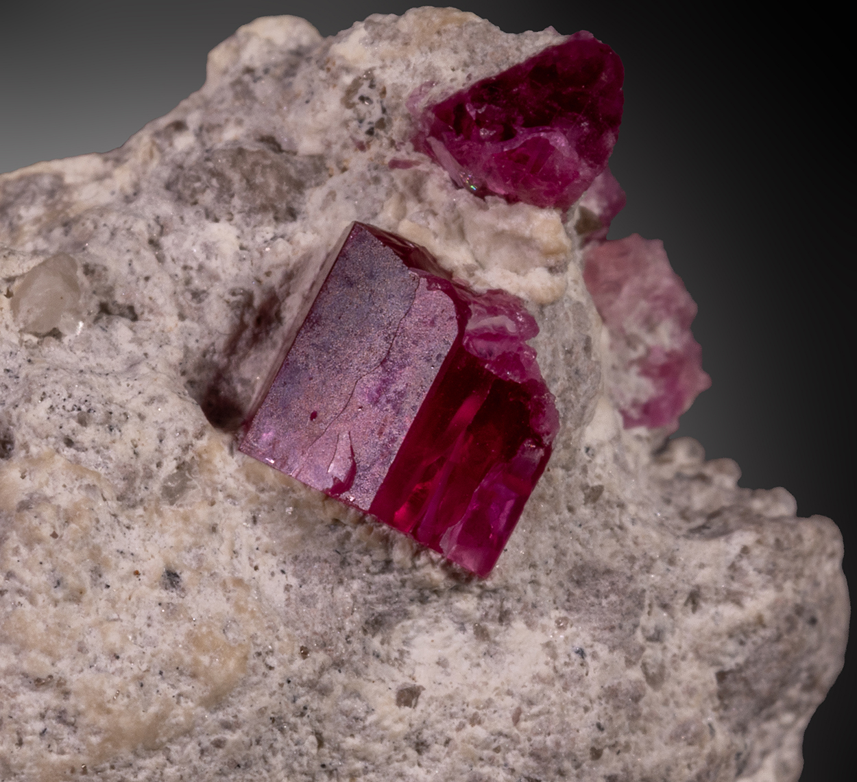 Beryl Var Red Beryl