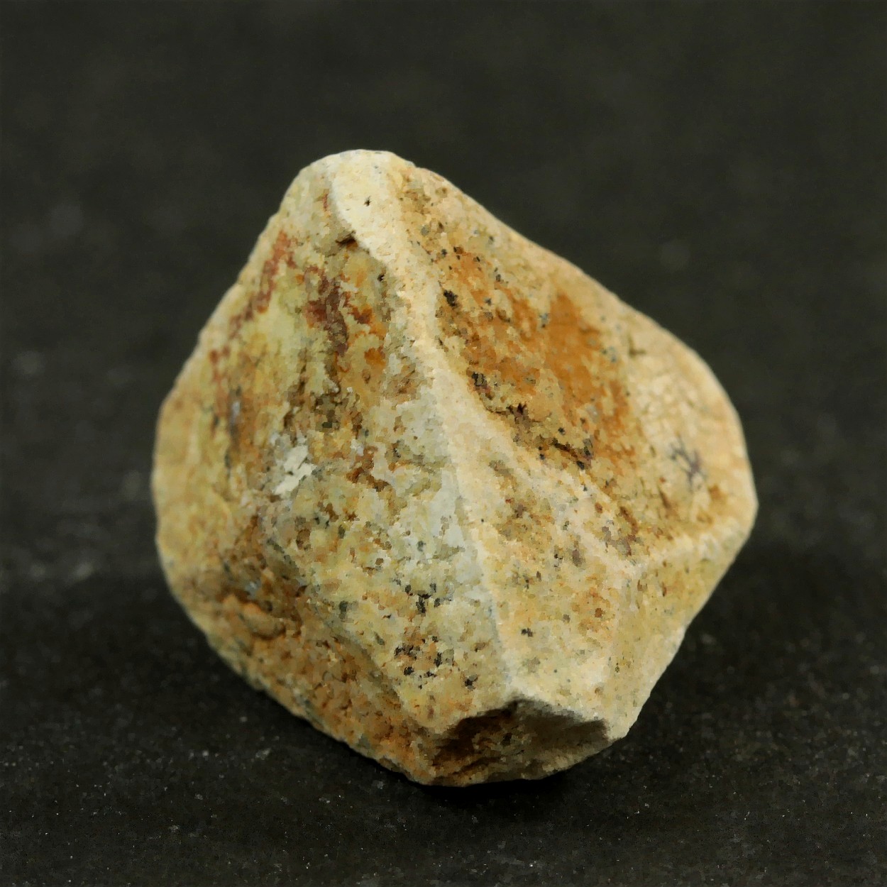 Garnet Var Achtaragdite