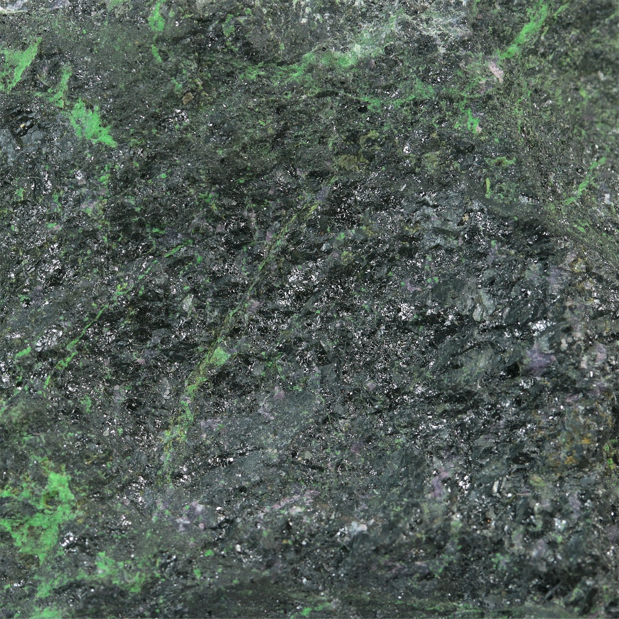 Chromite With Serpentine