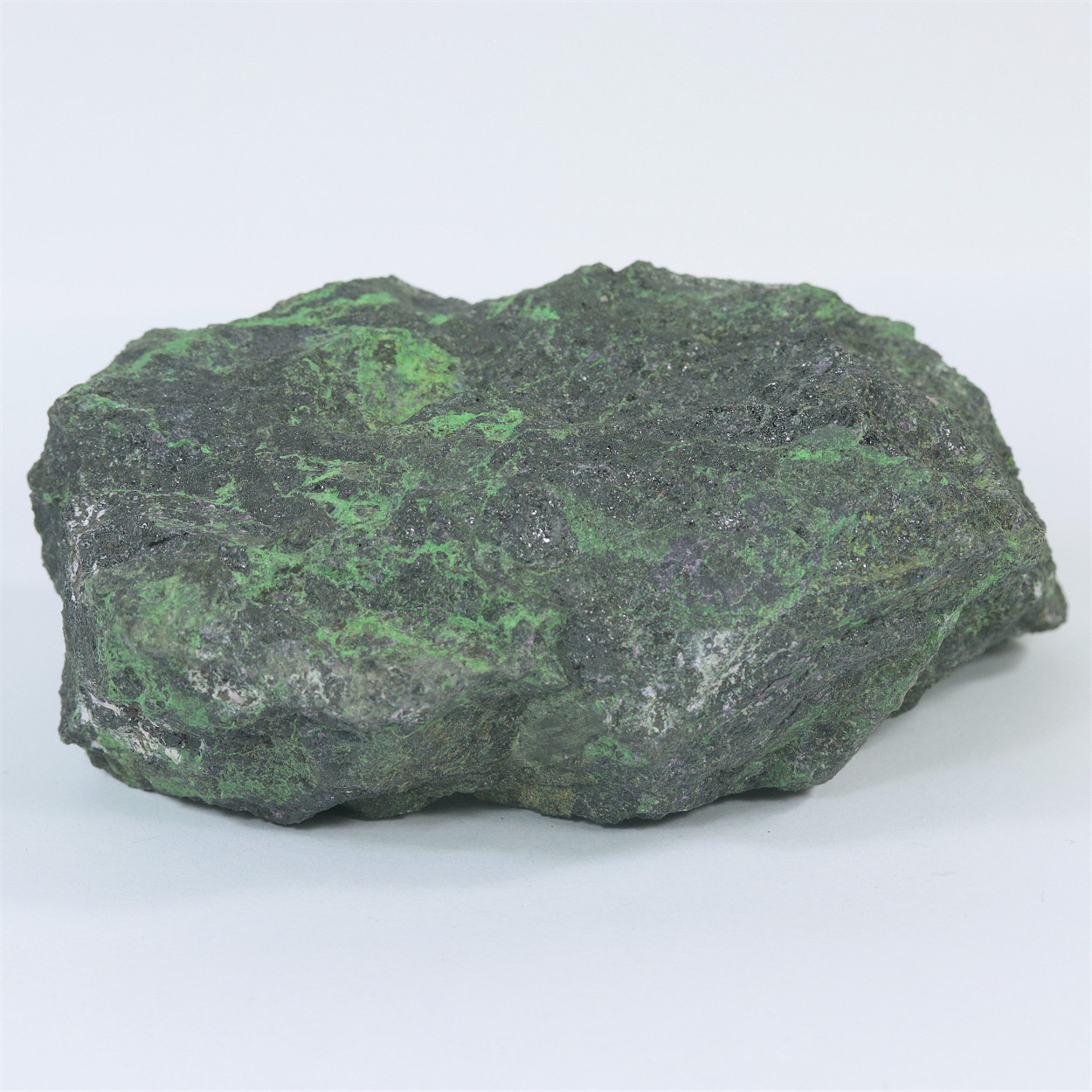 Chromite With Serpentine