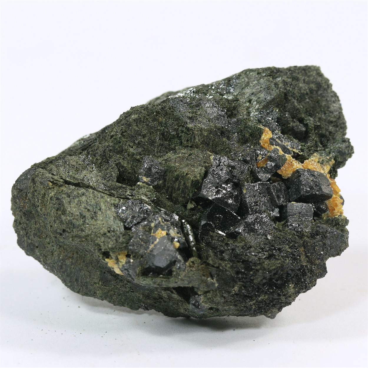 Perovskite Var Dysanalyte With Diopside