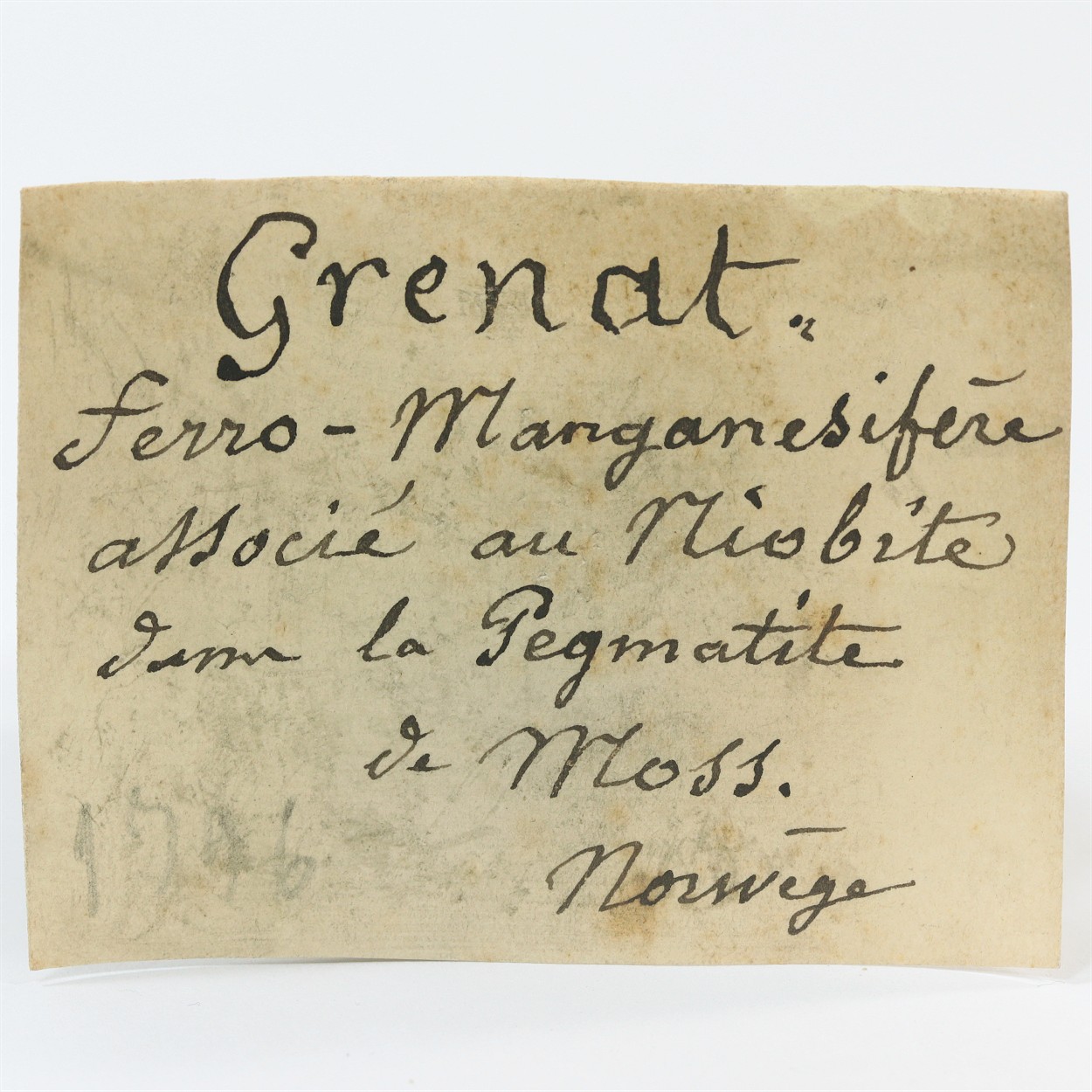 Garnet Var Spessartine With Columbite