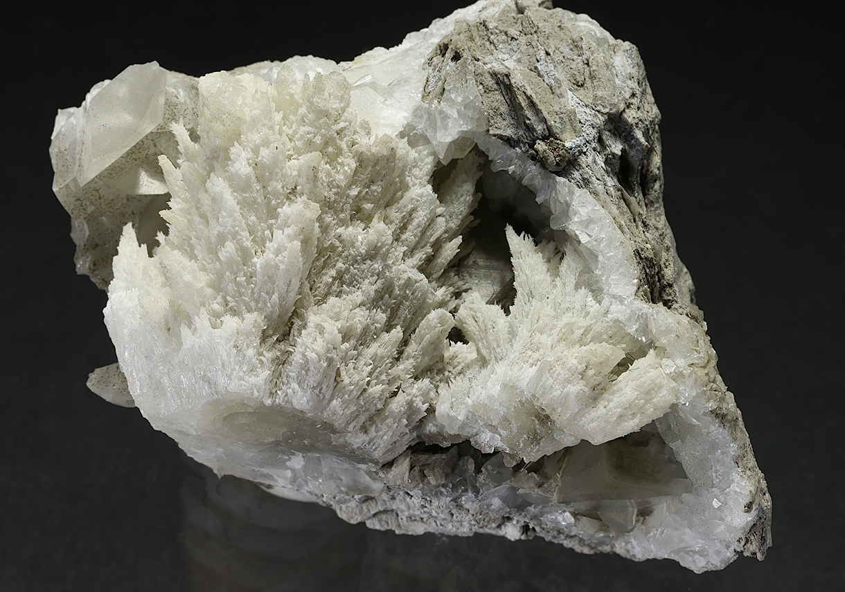 Strontianite & Calcite