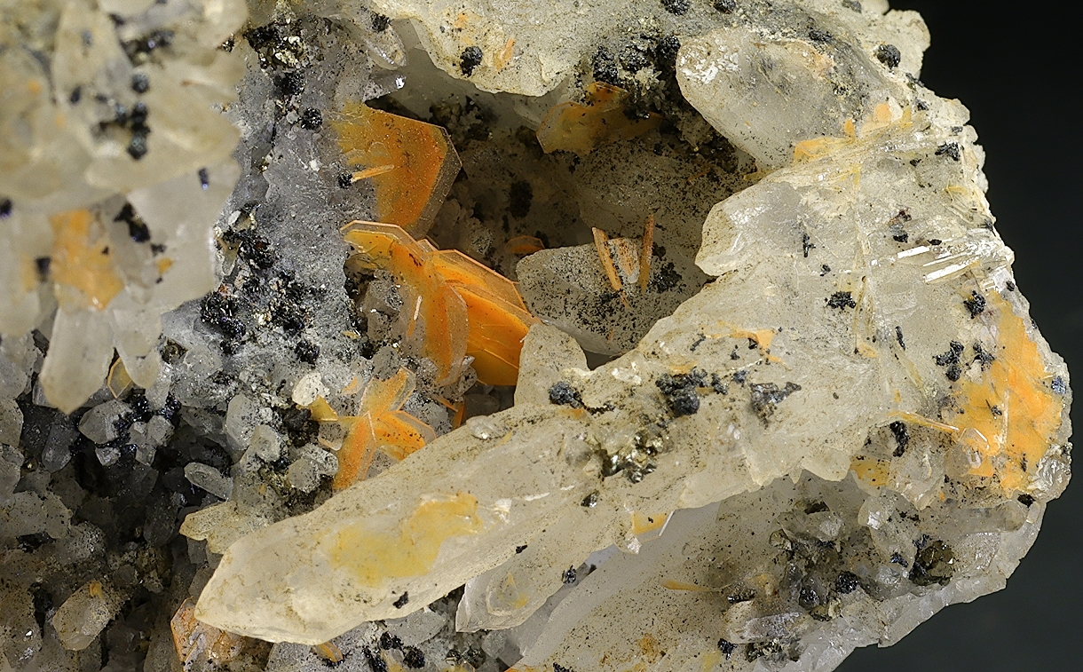 Quartz Baryte Chalcopyrite