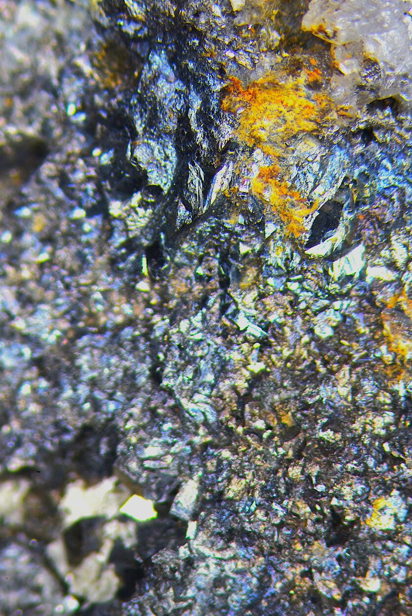 Native Bismuth In Arsenopyrite