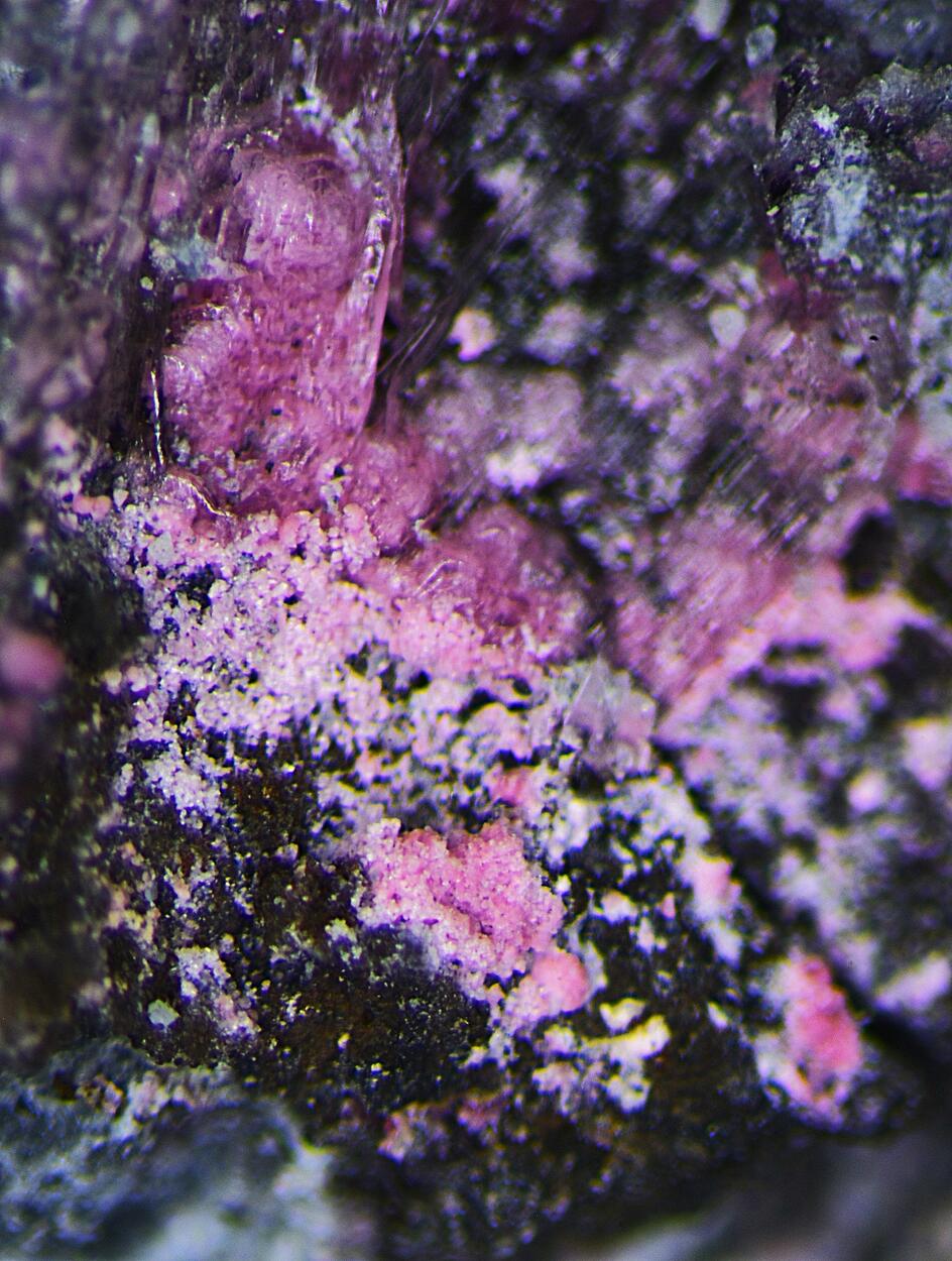 Erythrite