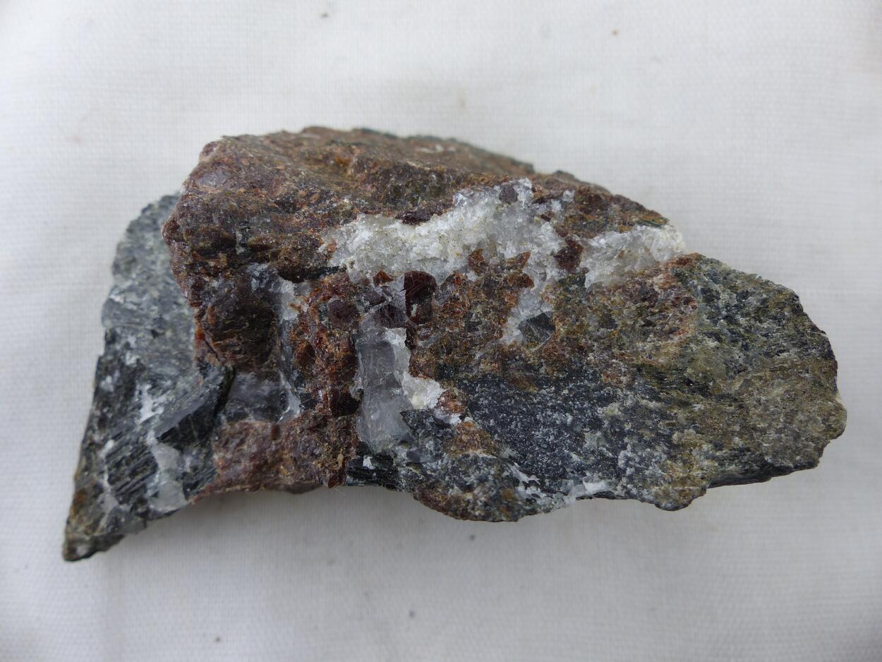 Hornblende & Almandine & Calcite