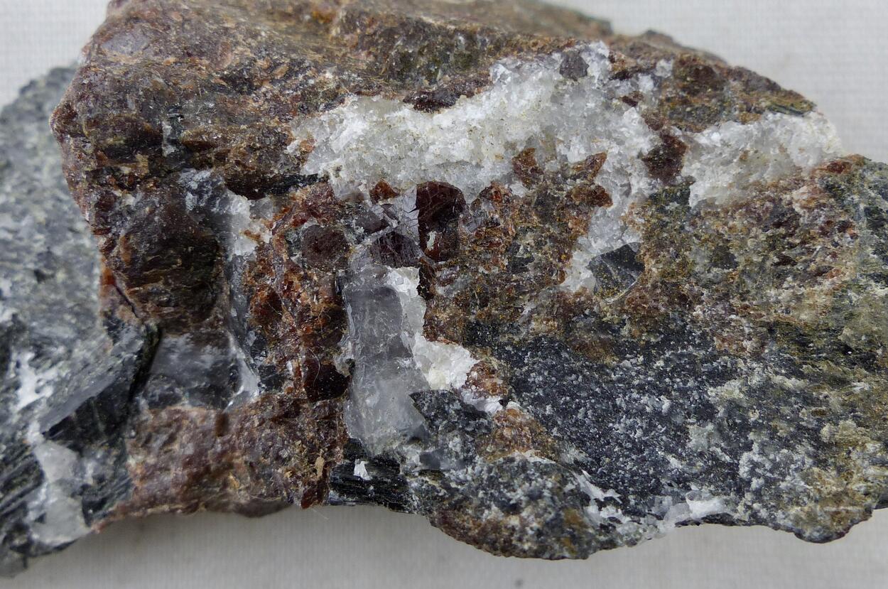 Hornblende & Almandine & Calcite