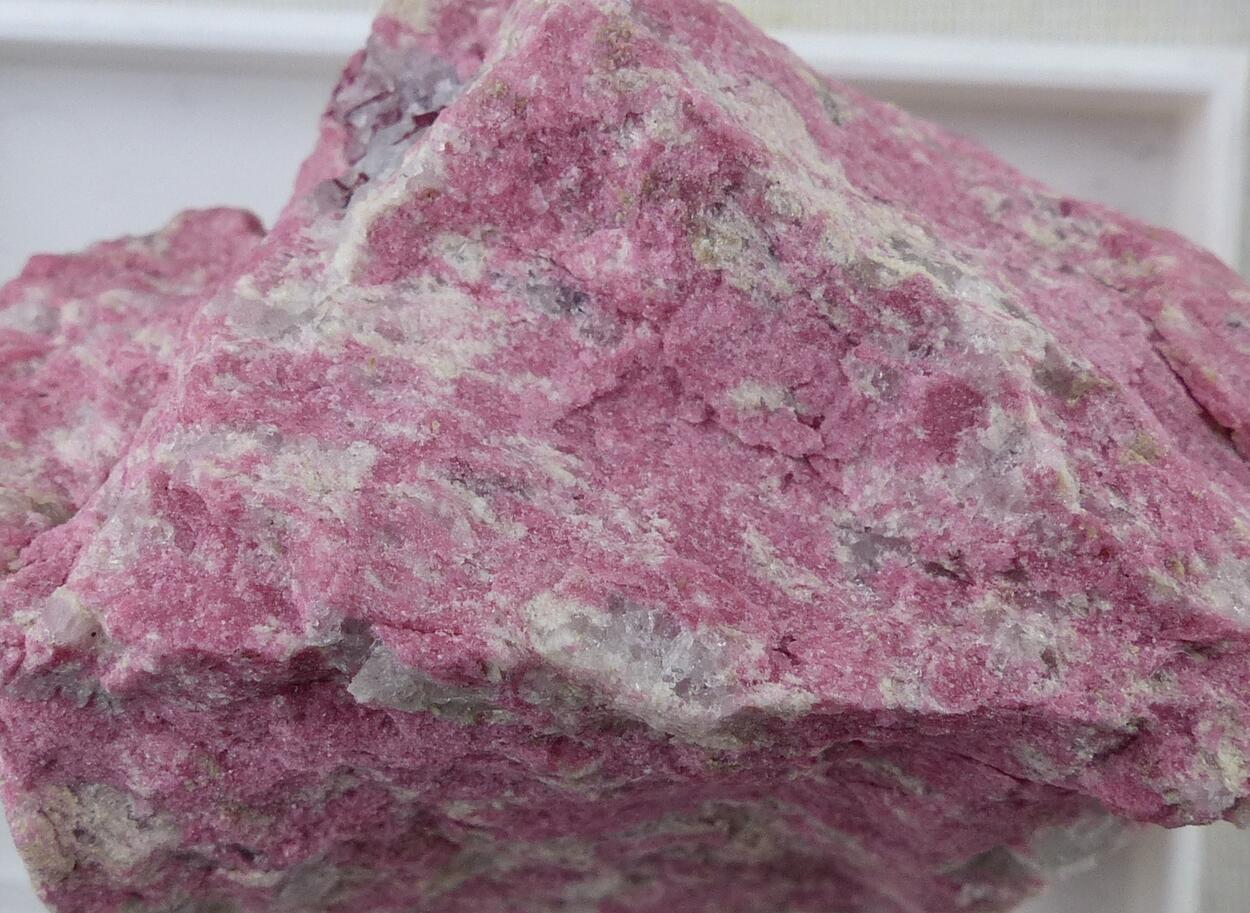 Thulite