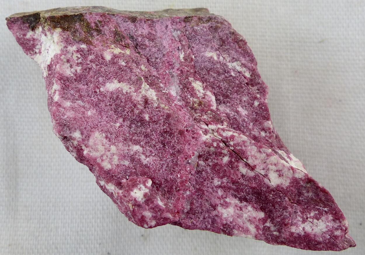 Thulite