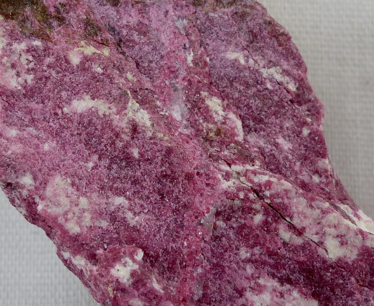 Thulite