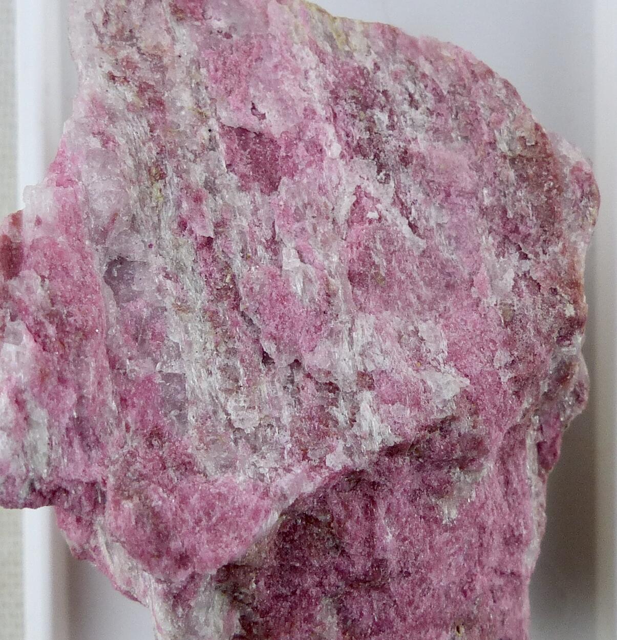 Thulite