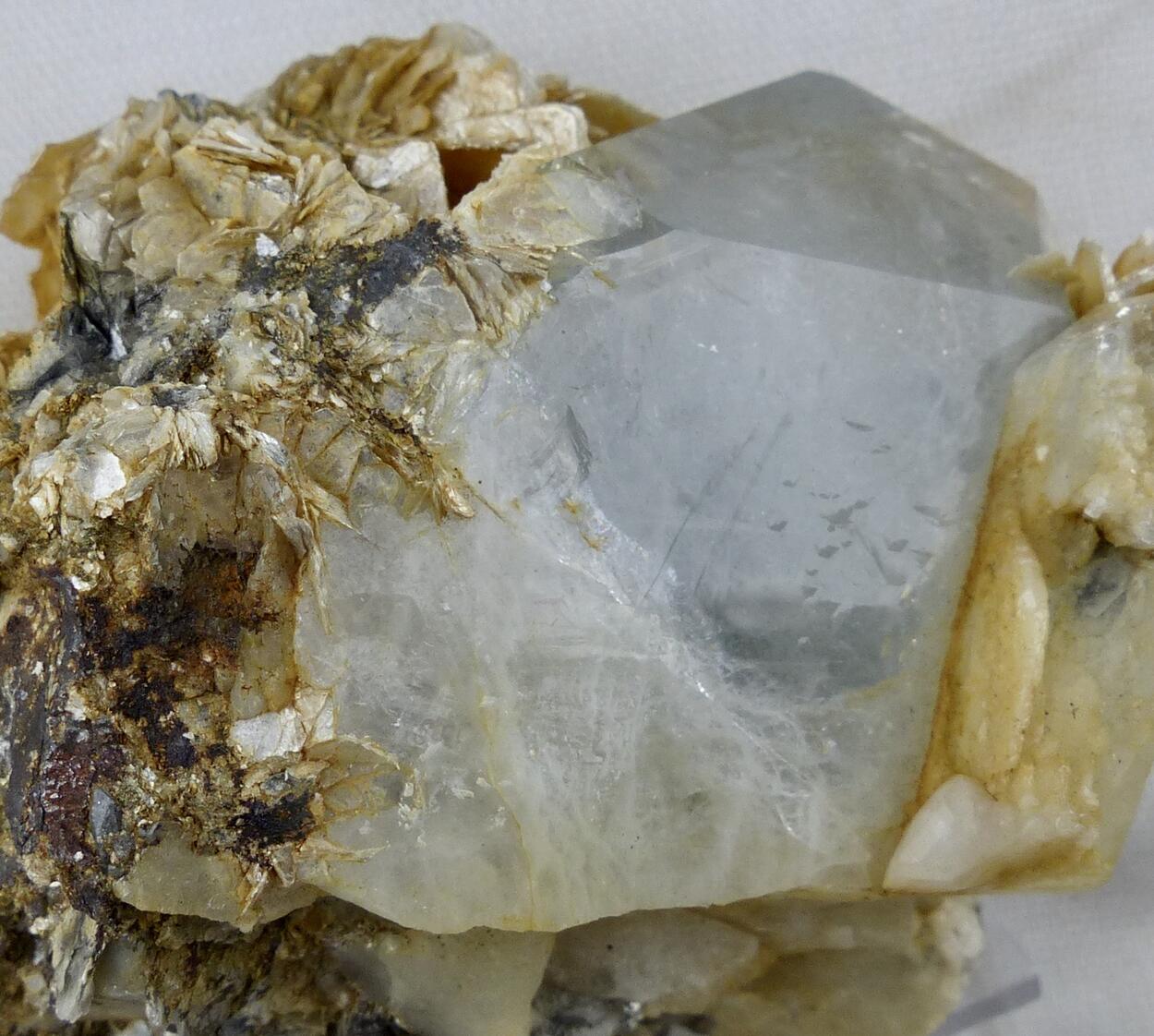 Goshenite & Muscovite