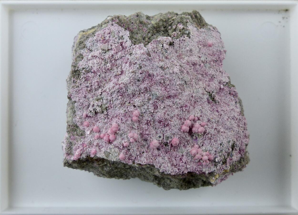 Picropharmacolite & Sainfeldite On Erythrite