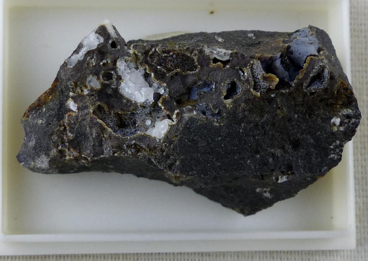 Montmorillonite & Calcite