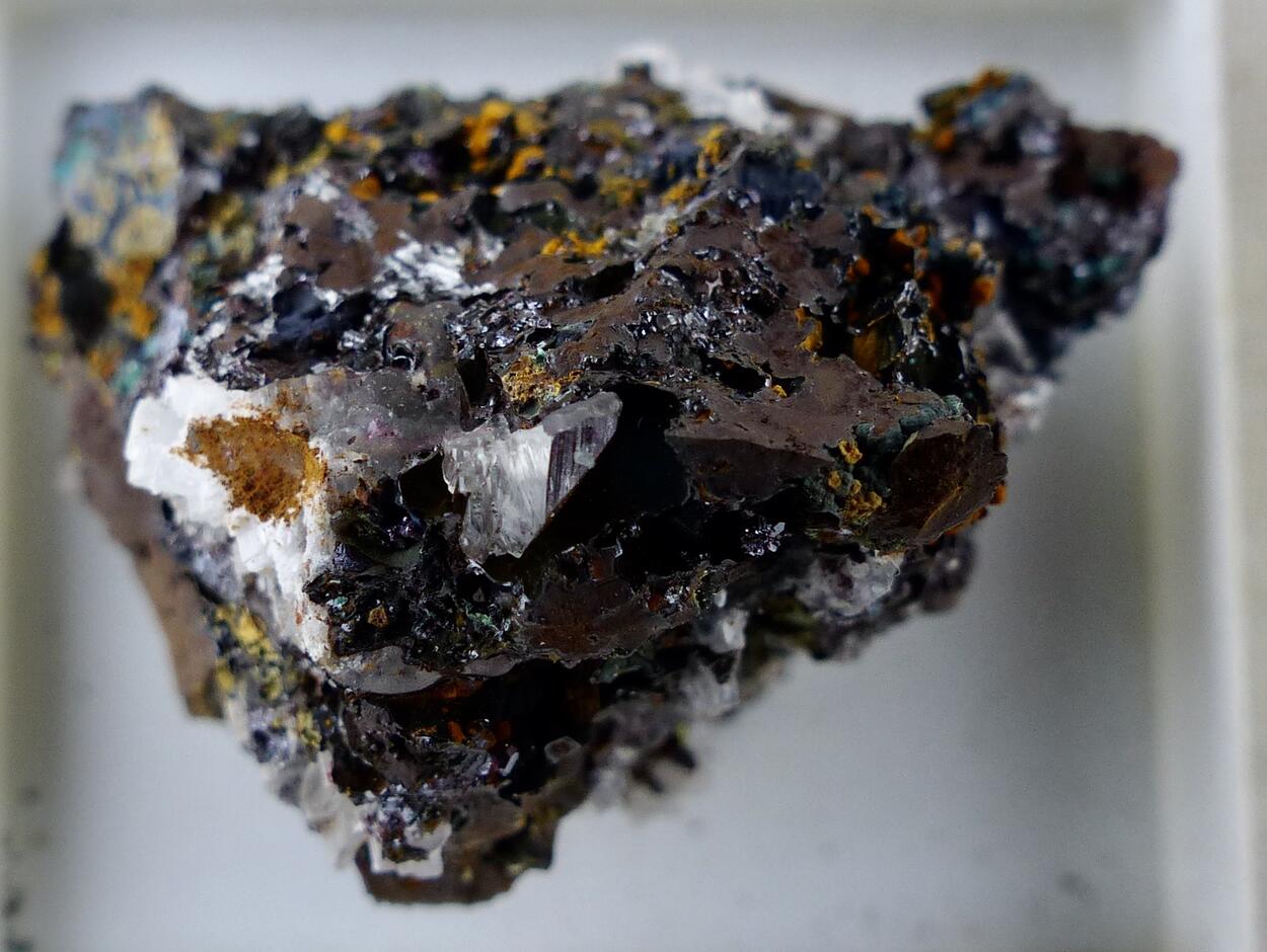 Cuprite & Brochantite