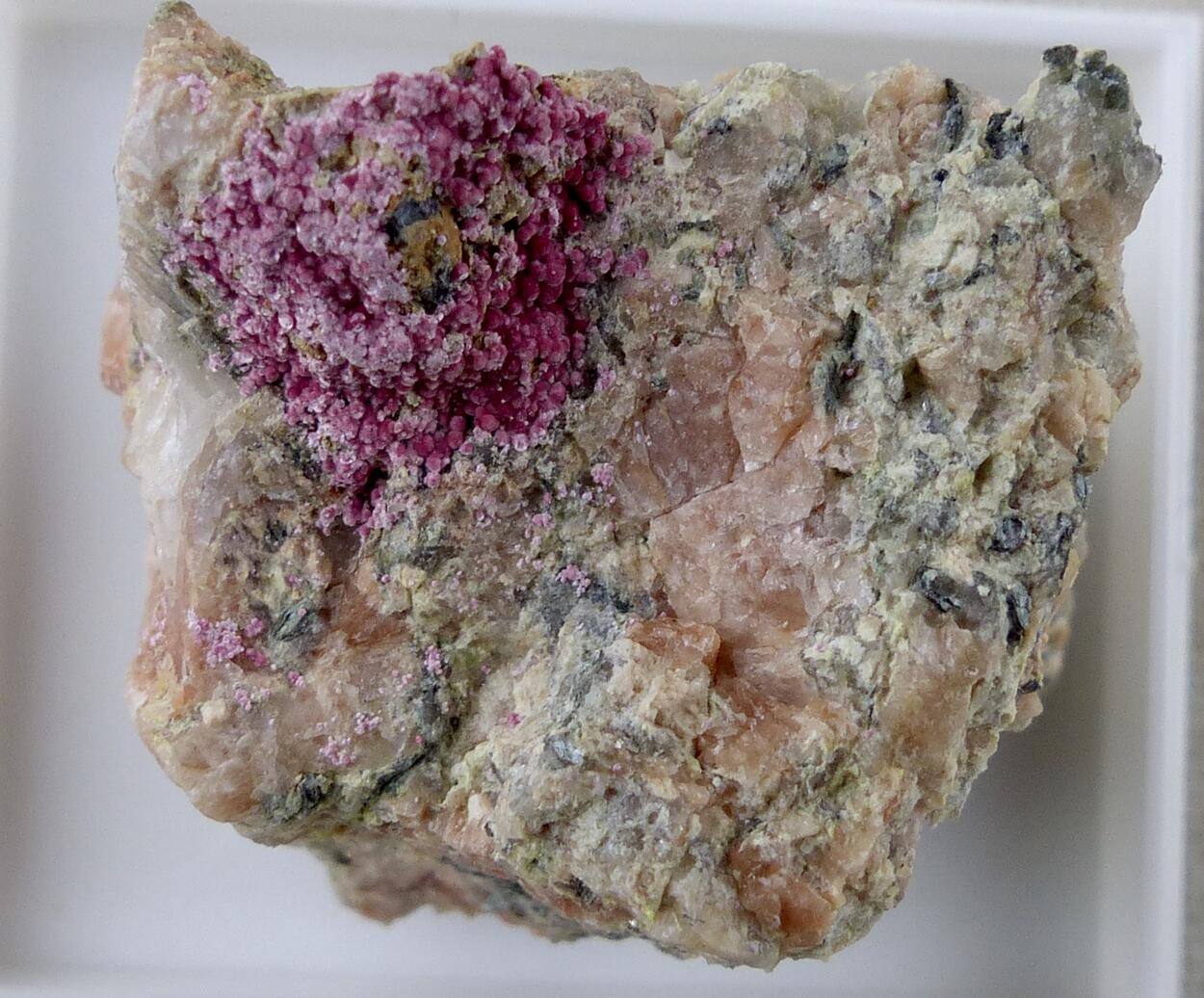 Erythrite