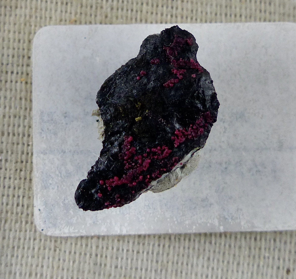 Erythrite