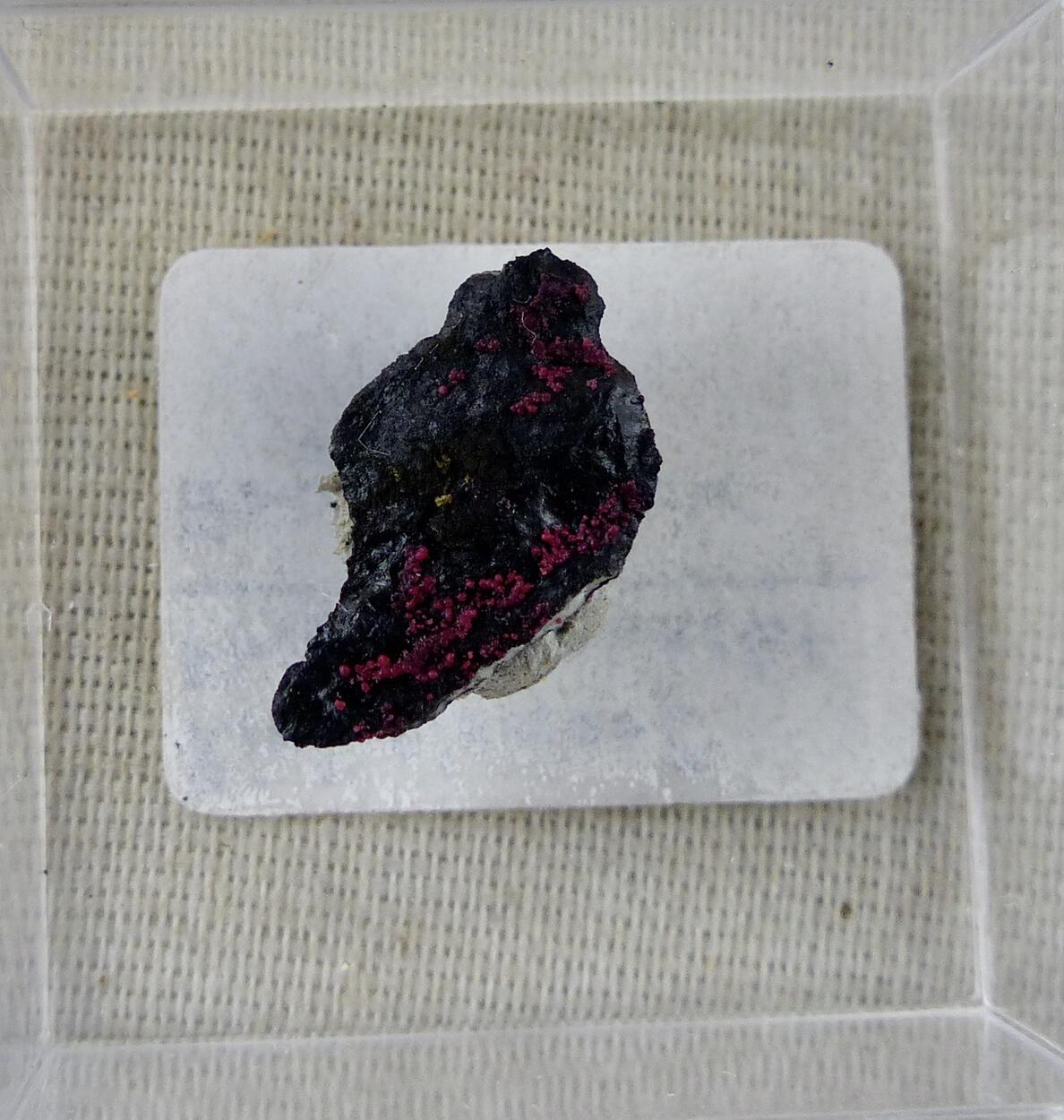 Erythrite