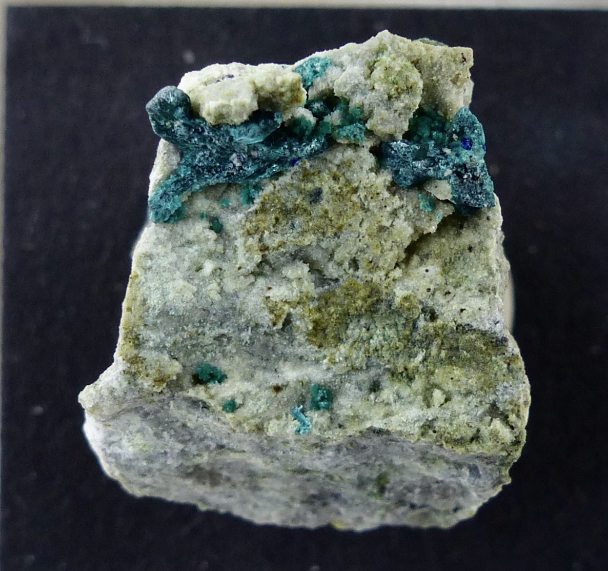 Tangdanite