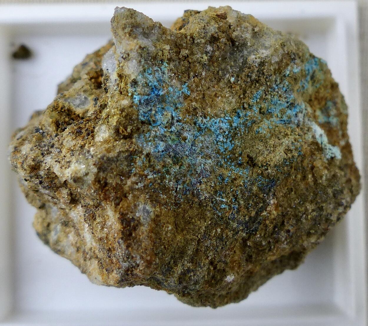 Carbonatecyanotrichite