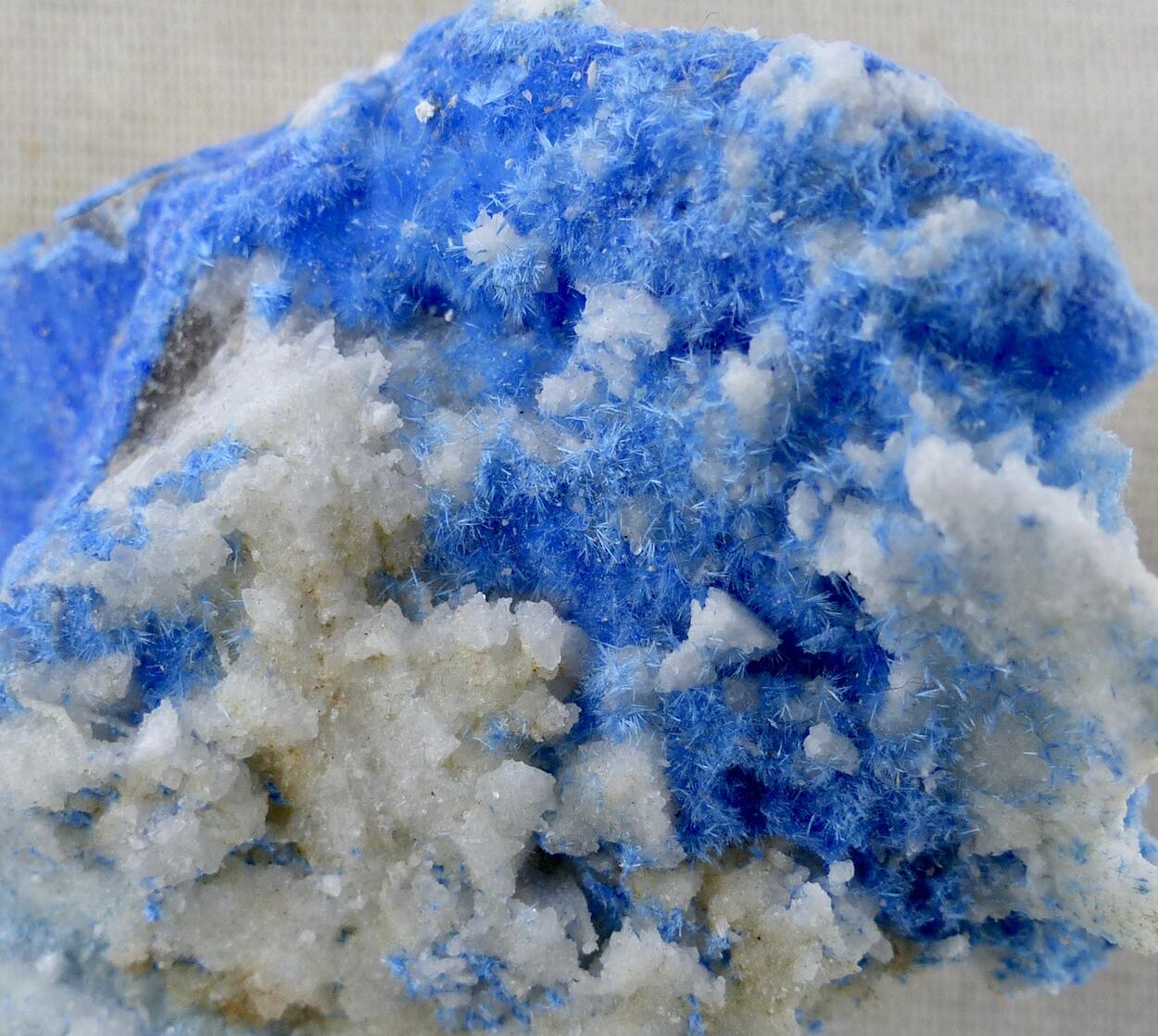 Cyanotrichite