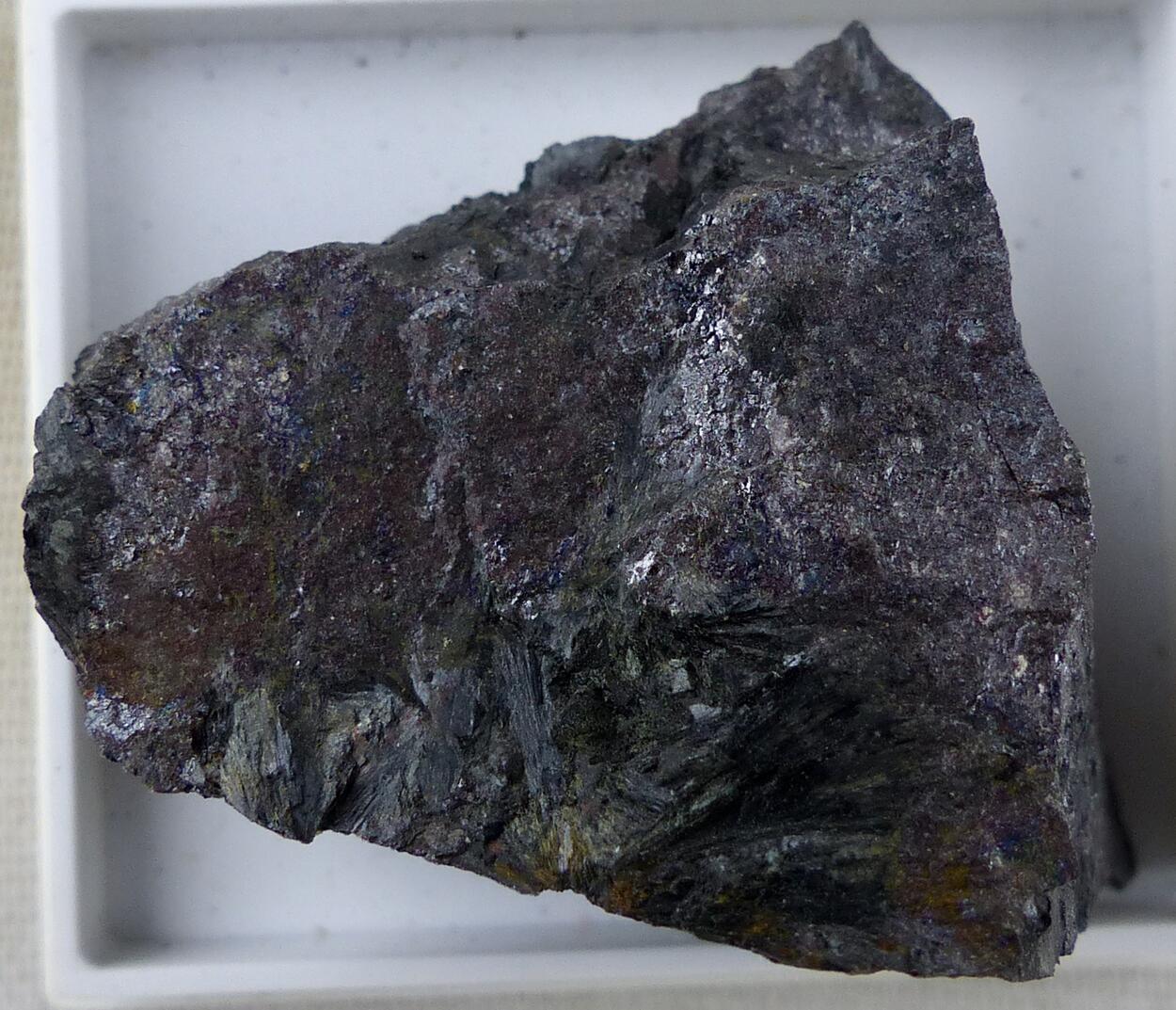 Ludwigite