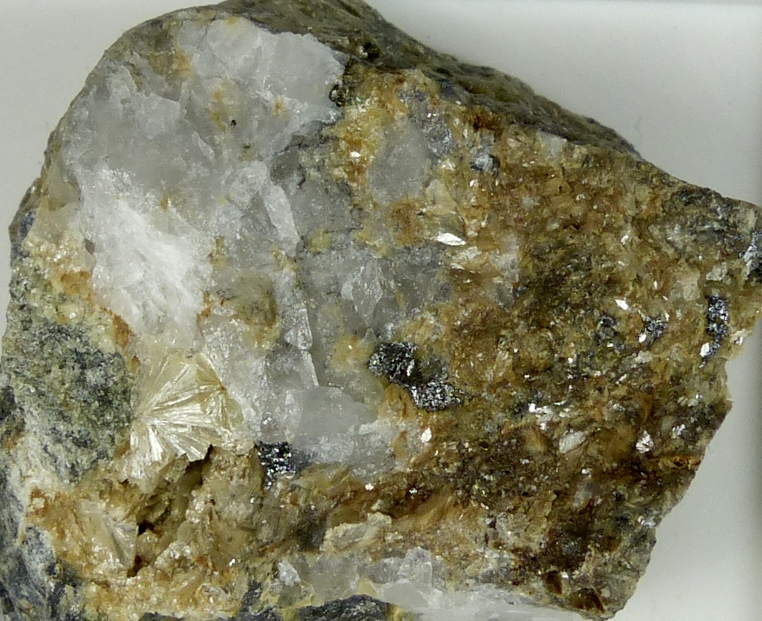 Illite & Siderite & Bournonite & Pyrite & Quartz