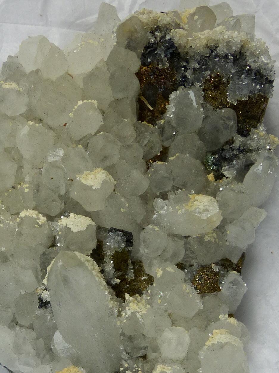 Bournonite & Quartz & Dolomite & Chalcopyrite