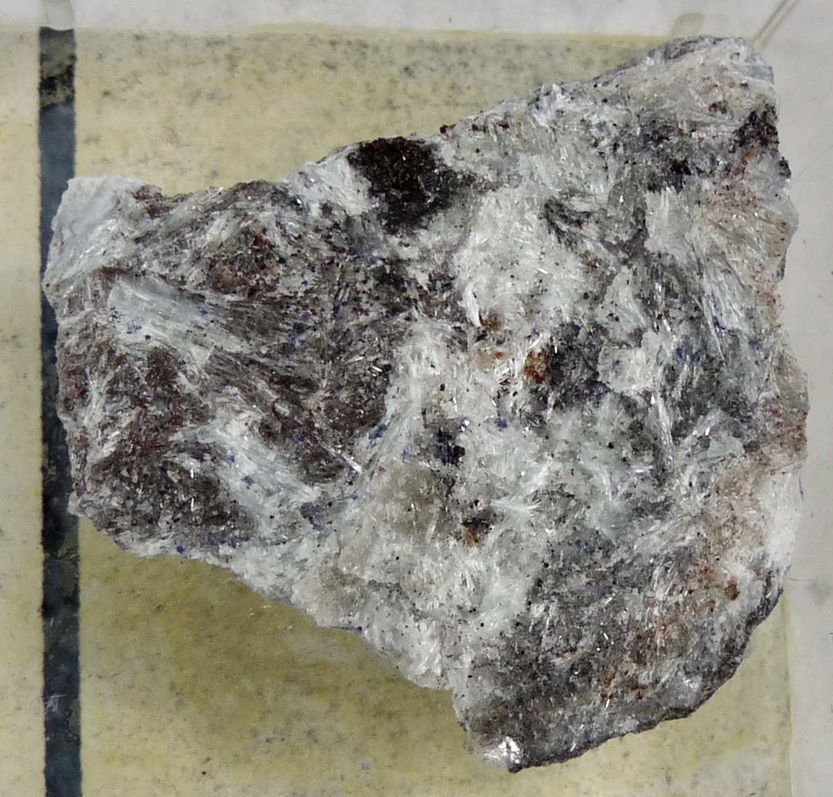 Sillimanite & Corundum & Magnetite