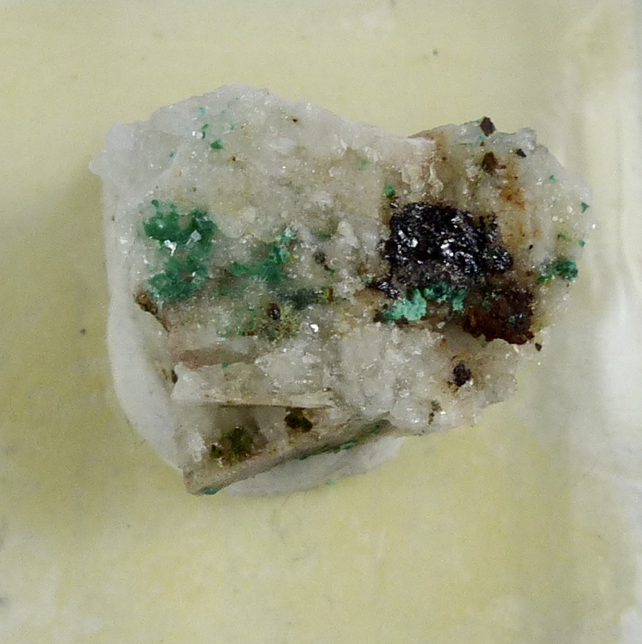 Siderogel & Chalcopyrite & Antlerite & Malachite