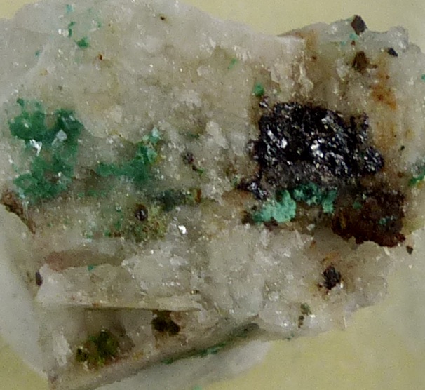 Siderogel & Chalcopyrite & Antlerite & Malachite