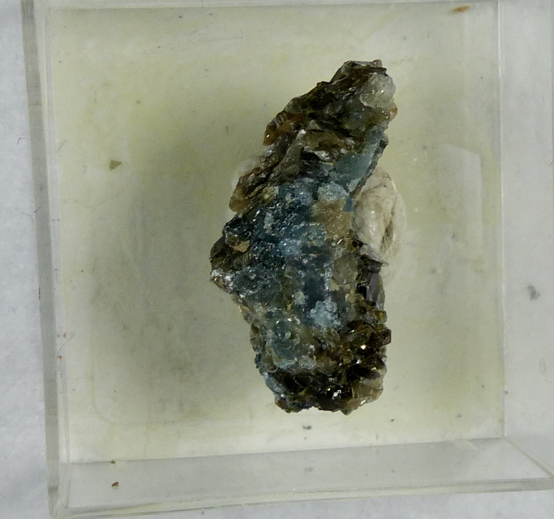Sapphirine & Phlogopite