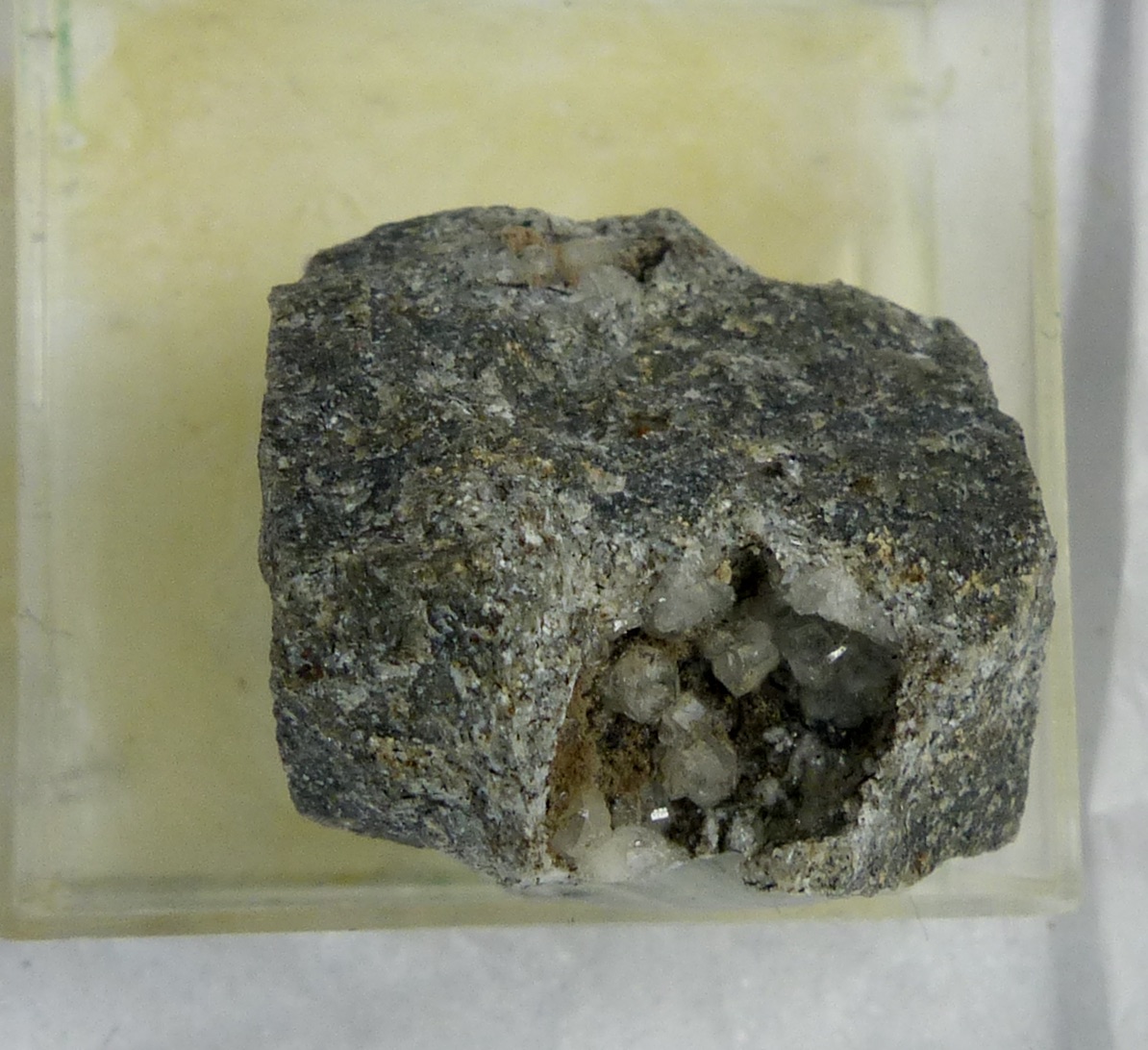 Saponite & Natrolite