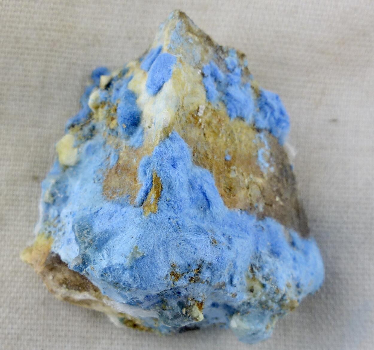 Cyanotrichite