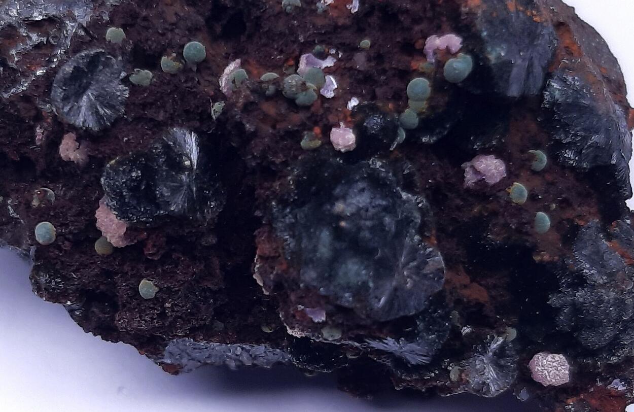 Strengite Braunite & Rockbridgeite