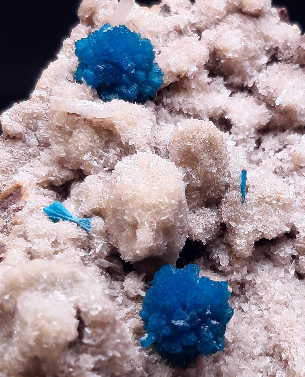 Cavansite & Stilbite