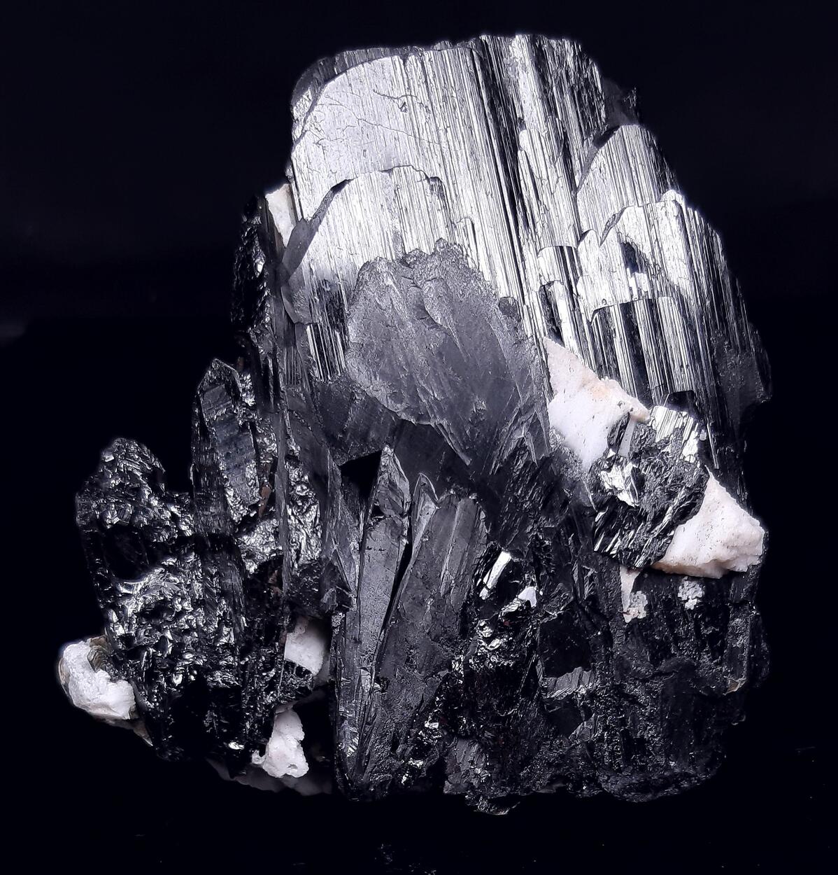Wolframite & Calcite