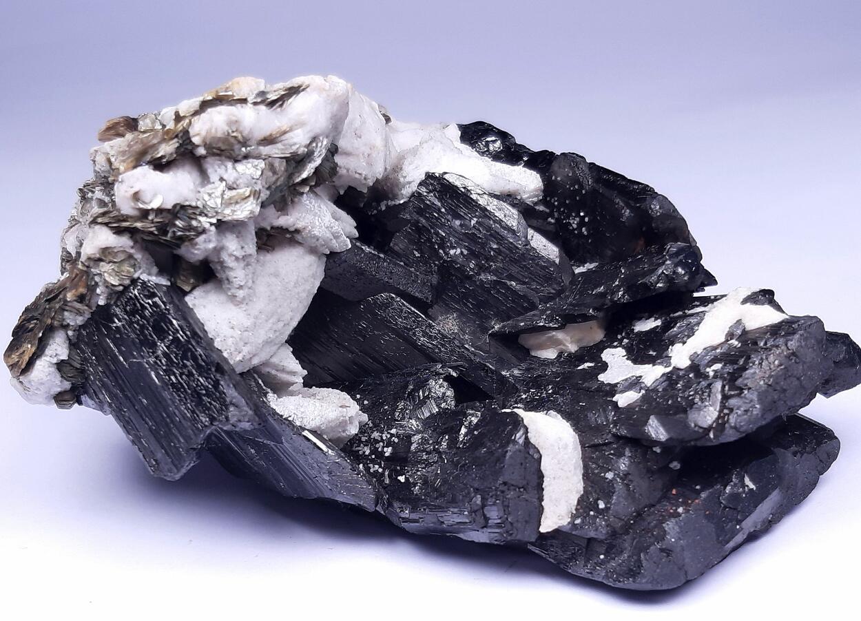 Wolframite & Calcite