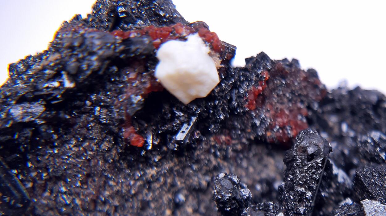 Gaudefroyite & Hausmannite