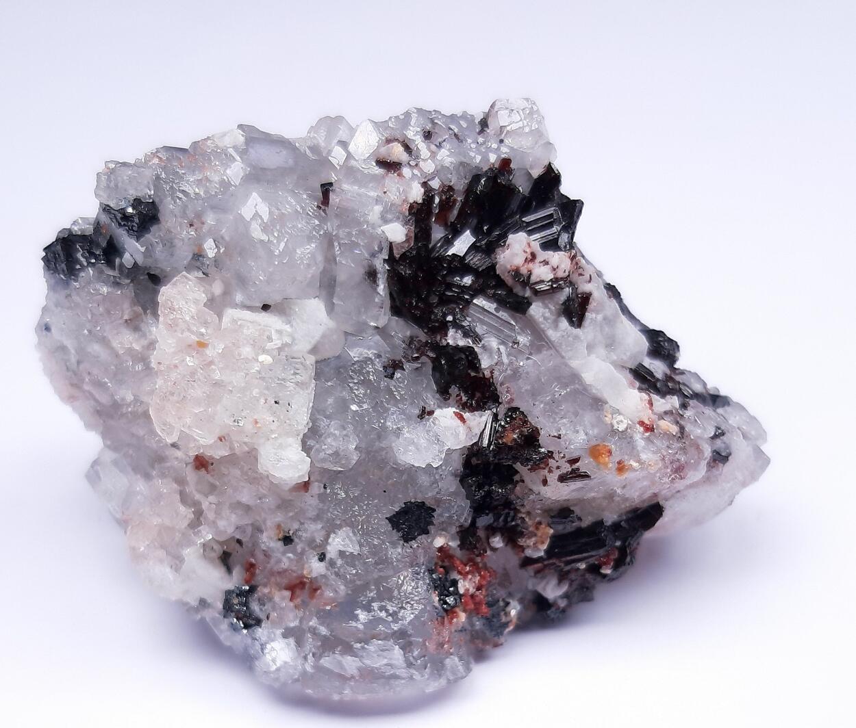 Manganvesuvianite