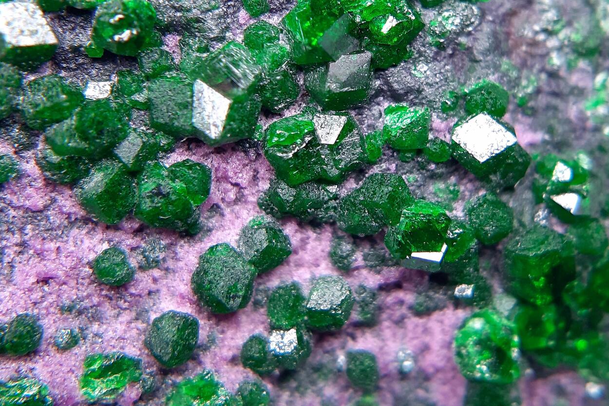 Uvarovite & Amesite