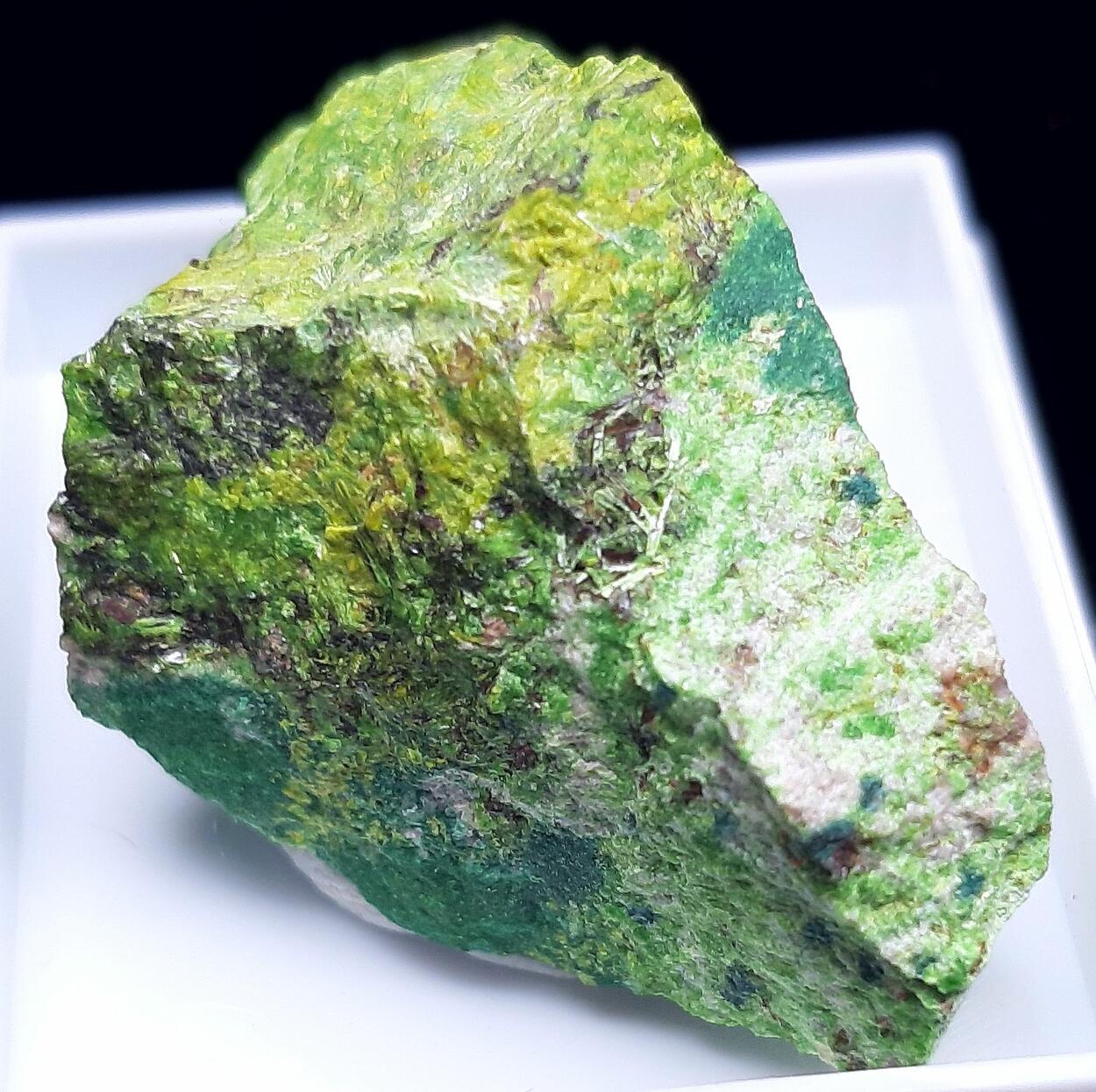 Vandenbrandeite & Cuprosklodowskite