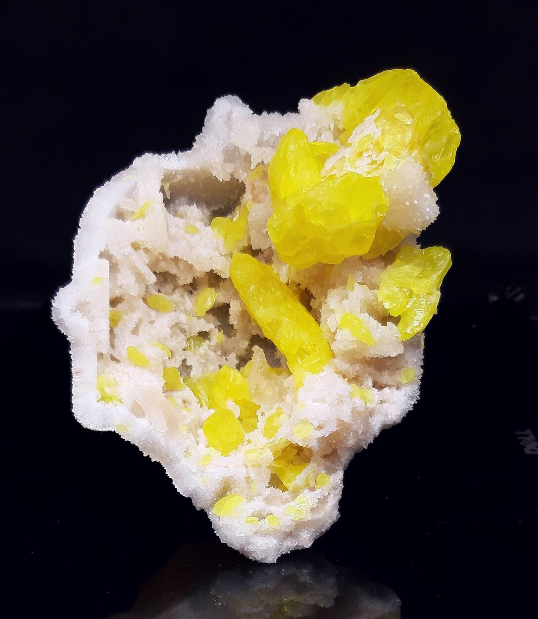 Sulphur & Aragonite