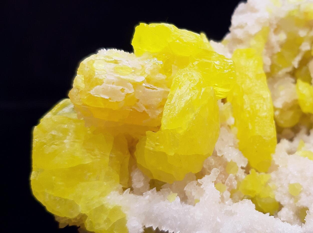Sulphur & Aragonite
