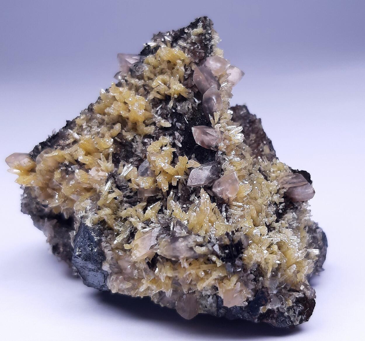 Mimetite Smithsonite & Tennantite