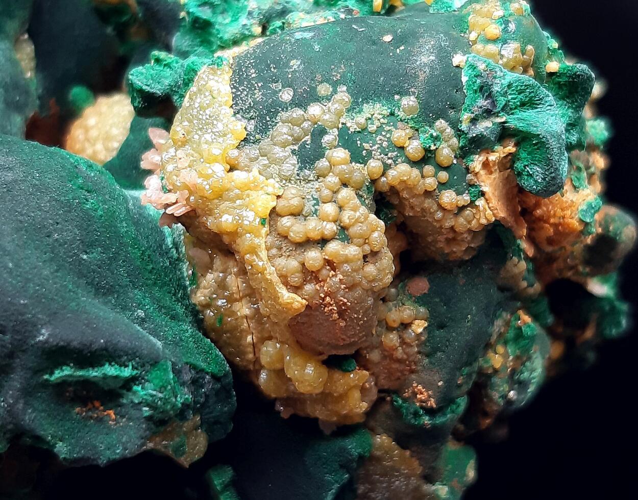 Pyromorphite Cerussite & Malachite